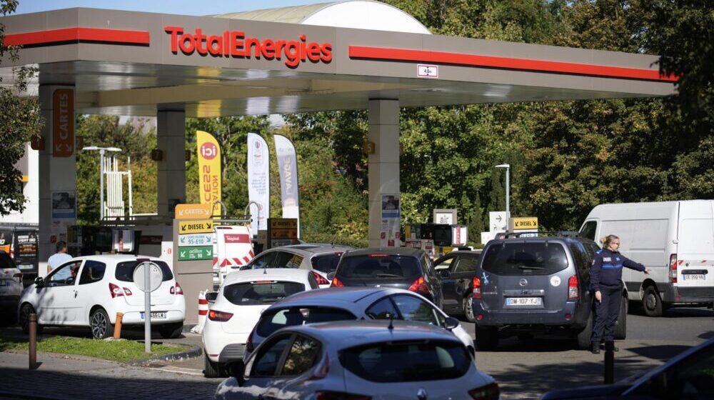 U Francuskoj nestašica goriva na pumpama 1