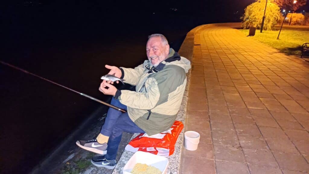 Novinarka Danasa na noćnom pecanju u Donjem Milanovcu: Miloš, Toške, Steva i Dodić otkrivaju sve čari čekanja da riba zagrize 7