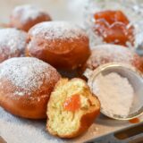 Kako se kuva iđoški petao, peku krofne i vezu peškiri 3