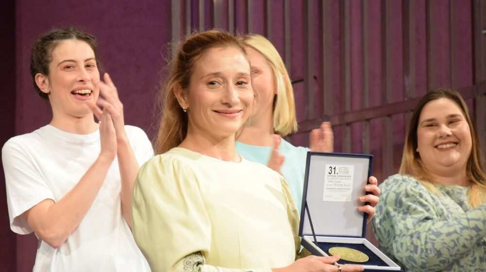 „Zoranov brk“ dobila Vanja Ejdus: Predstava „Uspavanka za Aleksiju Rajčić“ četvrtog dana festivala 1