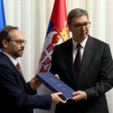 Emanuel Žiofre uručio Vučiću izveštaj EK o napretku Srbije u evrointegracijama 3