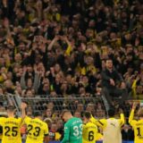 Navijači Borusije iz Dortmunda podržali demonstrante u Iranu 10