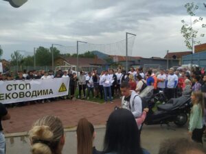 “Milosrdni anđeo ili korist za Niš": Građani Brzog Broda duže od mesec dana protestuju zbog gradnje dalekovoda 4
