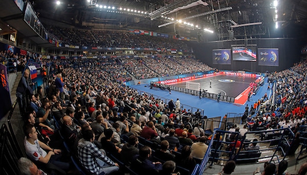 (VIDEO) "Šah-mat" u dva poteza: Spektakularan gol sa futsal terena 1