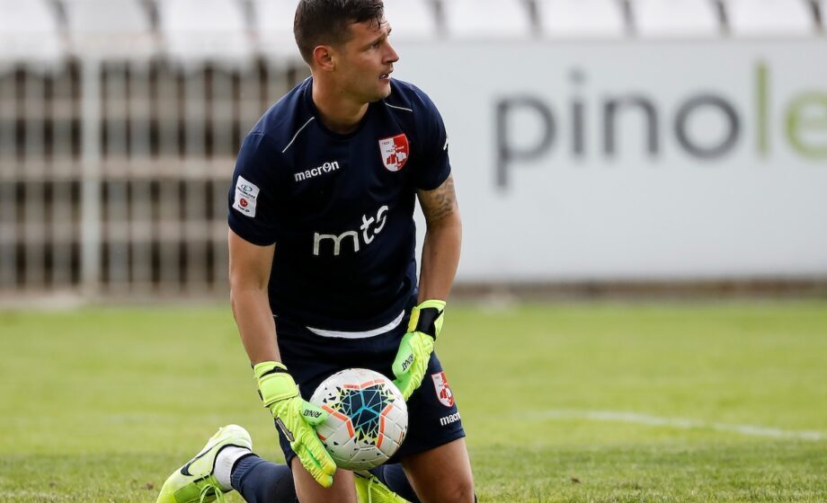 Skandal u Užicu: Golman pokušao da se obračuna sa navijačima (VIDEO) 1
