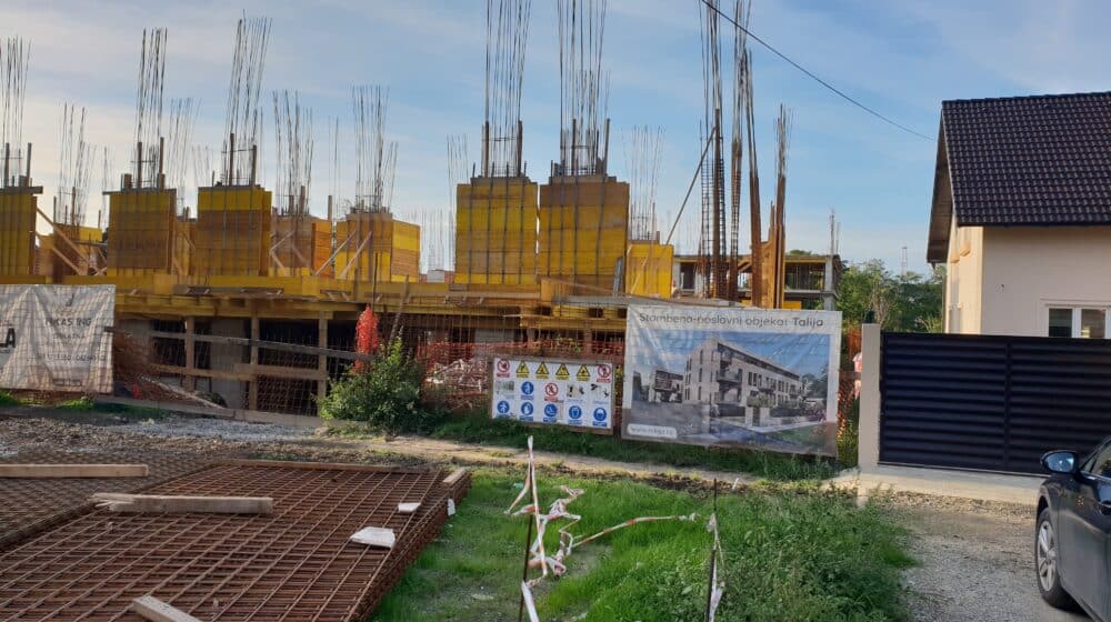 Vlada izdvojila 1,5 milijardu dinara za subvencije majkama za izgradnju i kupovinu kuća i stanova 1