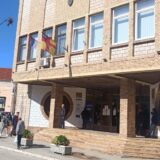Čelnici Vranja kupili kombi za 42.000 evra da bi se turistički radnici vozili na Besnu Kobilu o trošku građana 11