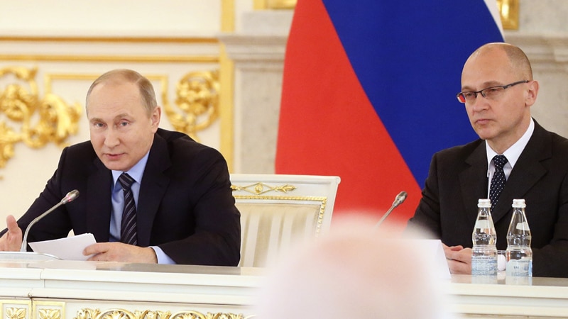 Ko je čovek koji će naslediti Putina? „On je majstor lažnih referenduma, premijer "Kinder suprajs" 1