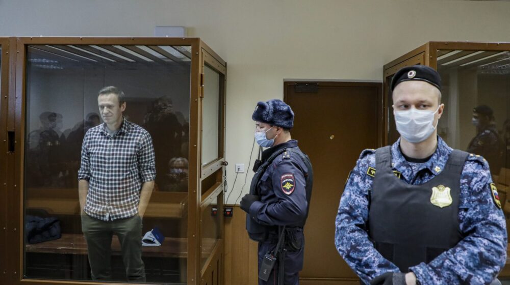 Navaljni tvrdi da su protiv njega pokrenute nove optužbe koje nose 30 godina zatvora 1