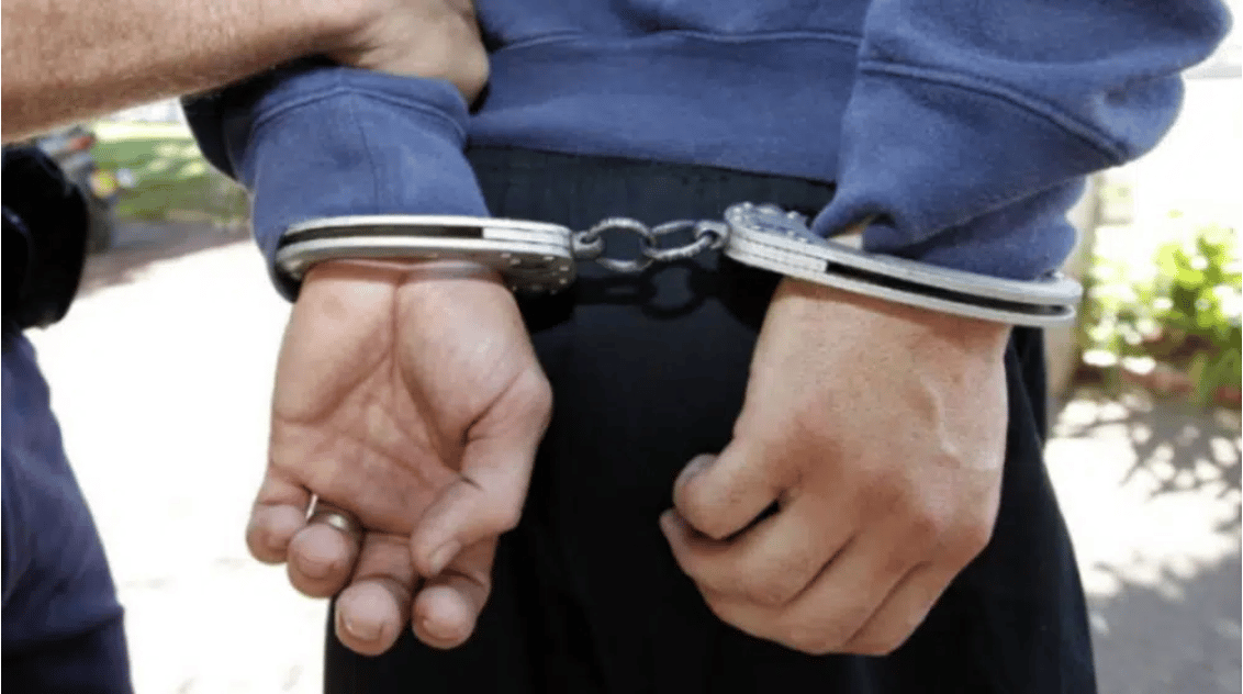 Policajac među 12 uhapšenih u Novom Sadu zbog davanja dokume