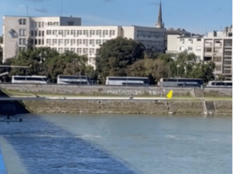 Autobusi iz Srbije dovozili građane da glasaju u BiH 1