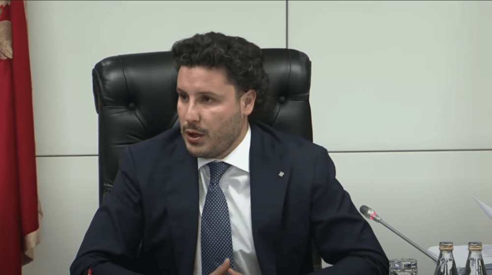 Abazović: Idete i pričate da je SPC eksponent nekog ekstremizma, nemojte ljudi 1