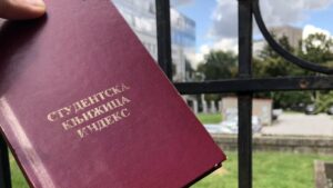 Produžen rok za povraćaj 50 odsto školarine studentima 38