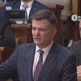 Milenko Jovanov podelio snimak Ćute iz hola Skupštine i tvrdi da je SNS žrtva agresije opozicije 3