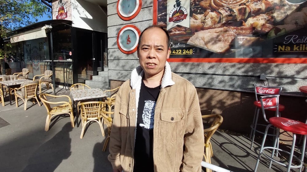 Reporter Danasa u borskom restoranu gde je jelovnik na kineskom jeziku: Kinezi kod nas vole ćevapčiće i pljeskavice 6