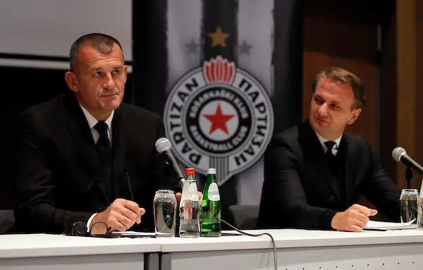 Crno-beli demantuju Rusa, nisu zagrizli za Kampaca 1