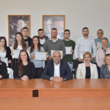 Tim od troje studenata pobednik "Letnje stručne prakse" sa projektom „Postavljanje reciklomata u Zrenjaninu“ 2