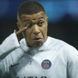 Najbolji igrač napušta PSŽ bez obeštećenja: Klub unajmio botove da kritikuju Mbapea na društvenim mrežama 11