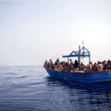 Poginula devojčica kada se čamac sa migrantima prevrnuo kod italijanskog ostrva 4