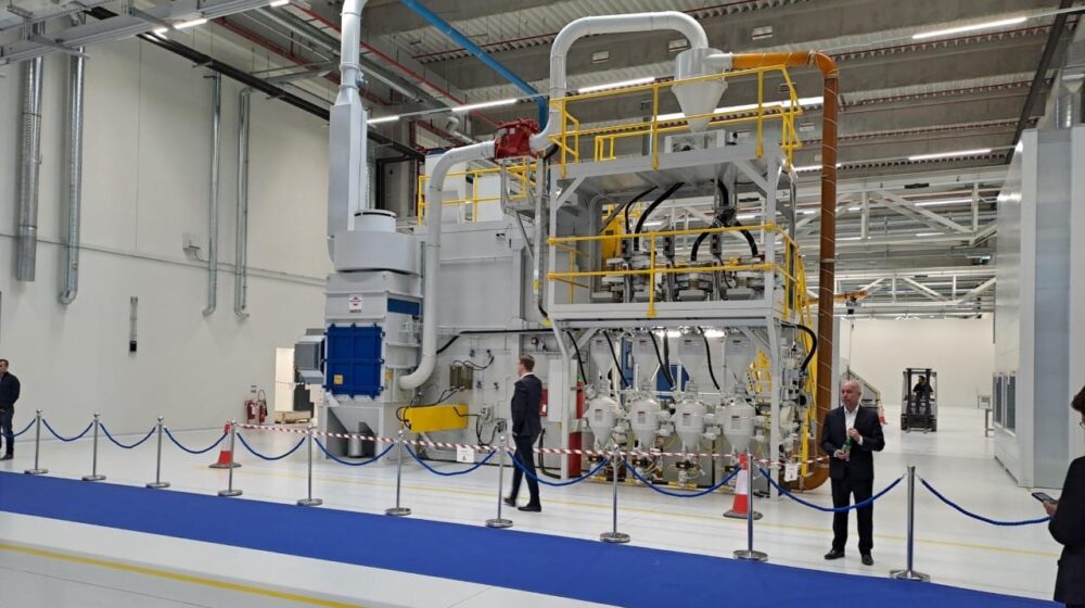 U ovoj nemačkoj fabrici će se popravljati motori za avione, a Srbija je u nju uložila 14,6 miliona evra 1