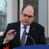 "Postoji potreba da konstitutivni narodi zadrže svoje mehanizme": Kristijan Šmit nametnuo Izmene izbornog zakona 4