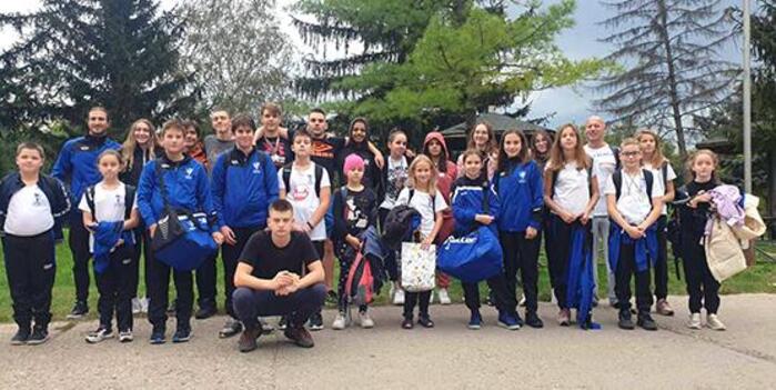 Plivači „Spartak Prozivke“ ekipno drugi na takmičenju u Kikindi 1