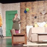 Na sceni zaječarskog pozorišta odigrana predstava „Nemam da platim i neću da platim“ 14