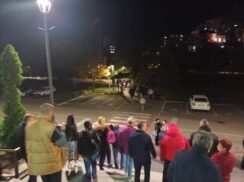 received_1296905621128968 Protest u Boru zbog grejanja: Traže ostavku gradonačelnika i direktora Toplane (VIDEO, FOTO) 6