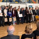 U čast Pupina, nagrađeni talentovani idvorski đaci i pojedinci 1