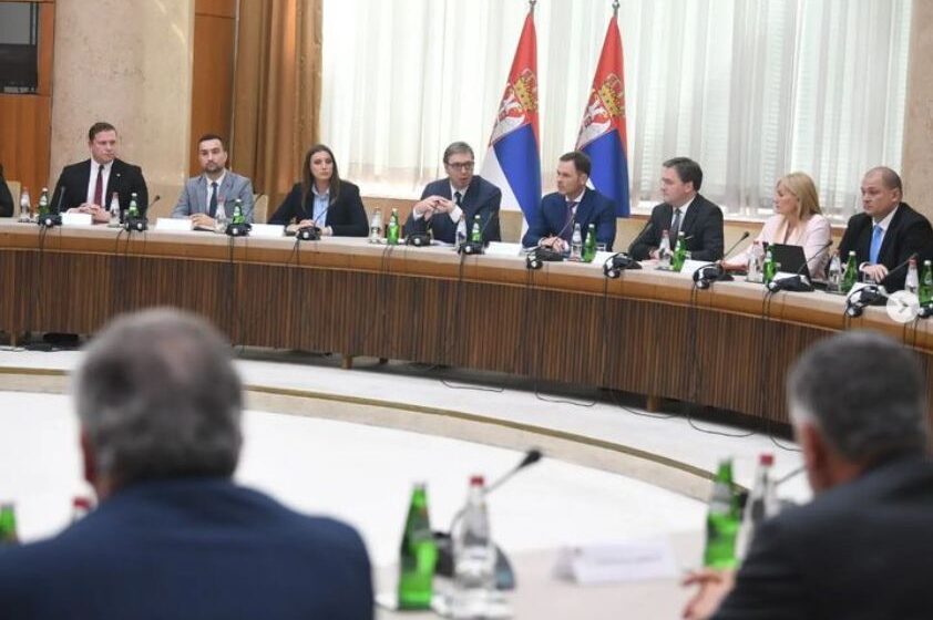 Vučićeva poruka Srbima iz regiona: Sačuvajmo jezik i ćirilicu 1