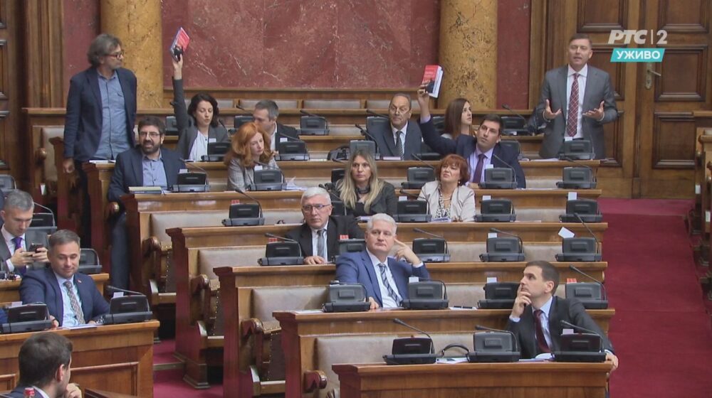 Šta je tačno rekao Zelenović o golom Vesiću: Debata opozicije i vlasti u parlamentu 1