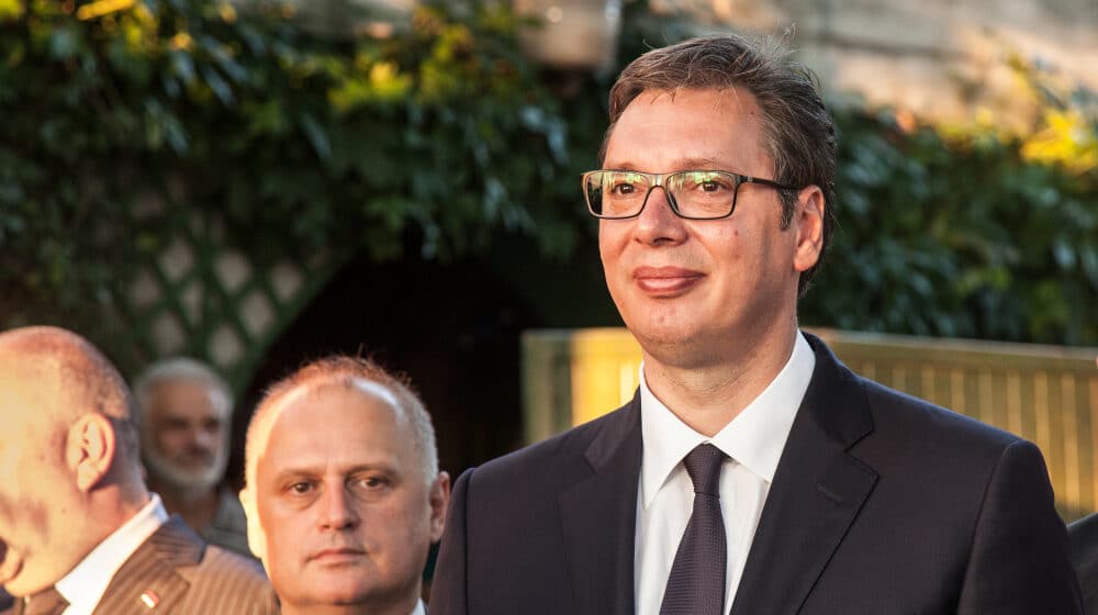 Odan je i nervira opozicionu javnost, a Vučić to voli: Zašto SNS ne odustaje od Vesića? 1