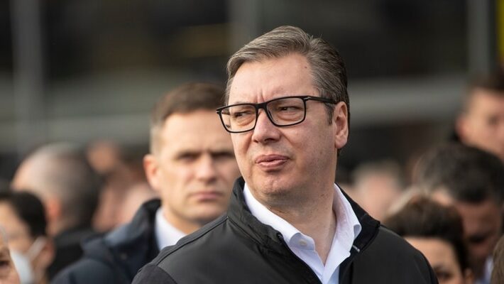 „Vučić ist offensichtlich alle Zeit der Welt, er hat keine Probleme im Land“: Wie schreiben regionale Medien über die neue Ankündigung des Präsidenten auf TikTok?  – Region