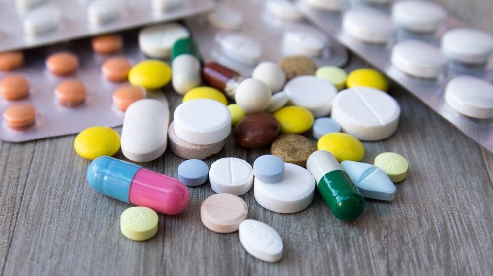 Putna apoteka za miran odmor: Šta da ponesete od lekova na letovanje? 1