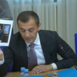 Bošković Abazoviću: Na niske ste grane spali kad ste pokazali fotografiju iz 1996. kao krunski dokaz povezanosti Đukanovića sa ‘škaljarskim klanom’ 7