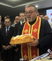 Slava SNS Naprednjaci obeležili slavu, pozvali Svetu Petku da se pomoli za Srbiju (FOTO) 10