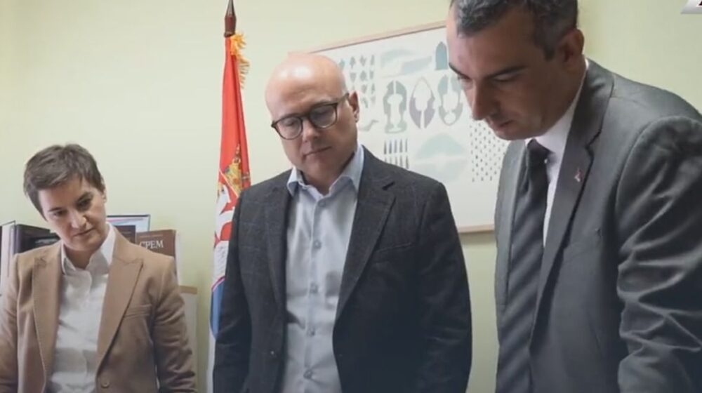 Brnabić, Vučević i Orlić posetili Muzej žrtava genocida 1