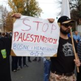 “Valjda će se neko setiti da dovede kvalitetnog viskog predstavnika, nećemo dozvoliti 1992.”: Protest ispred zgrade OHR-a u Sarajevu 5