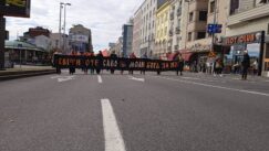 "Litija za spas Srbije": Molitve, ikone i kađenje - učesnici prošetali rutom Prajda (VIDEO; FOTO) 14