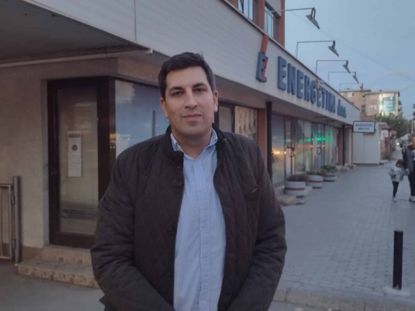 Poruka sa protesta u Kragujevcu: "Odmah pustiti grejanje, ili će uslediti radikalizacija"(FOTO) 2 Poruka sa protesta u Kragujevcu: "Odmah pustiti grejanje, ili će uslediti radikalizacija"(FOTO) 5