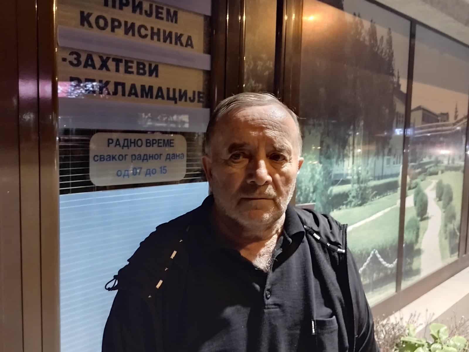 Poruka sa protesta u Kragujevcu: "Odmah pustiti grejanje, ili će uslediti radikalizacija"(FOTO) 4 Poruka sa protesta u Kragujevcu: "Odmah pustiti grejanje, ili će uslediti radikalizacija"(FOTO) 7