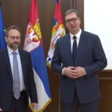 Vučiću se uručuje izveštaj Evropske komisije o Srbiji: I dalje smo na klasteru 3 3