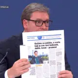 "Kao izjednačavanje dobra i zla": Zašto je predsednik Vučić uporedio Danas sa Informerom? 11