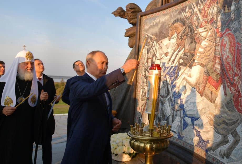 "NATO prodavac godine" i "Grabljivac slobode štampe": Vladimir Putin proslavlja 70. rođendan u senci krvavog rata 2