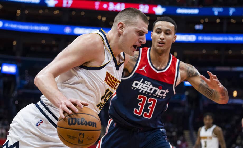 Jokić sve bliži legendarnom Oladžuvonu 1