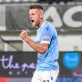 Piksi trlja ruke, SMS ponovo igrač kola Serije A 10