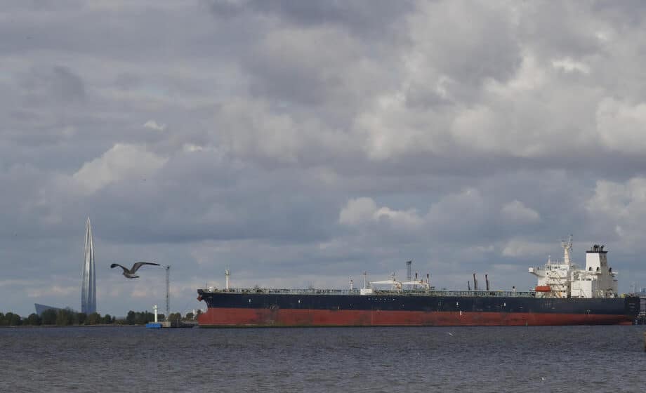 EU ograničava cene ruske nafte u okviru osmog paketa sankcija Rusiji 1