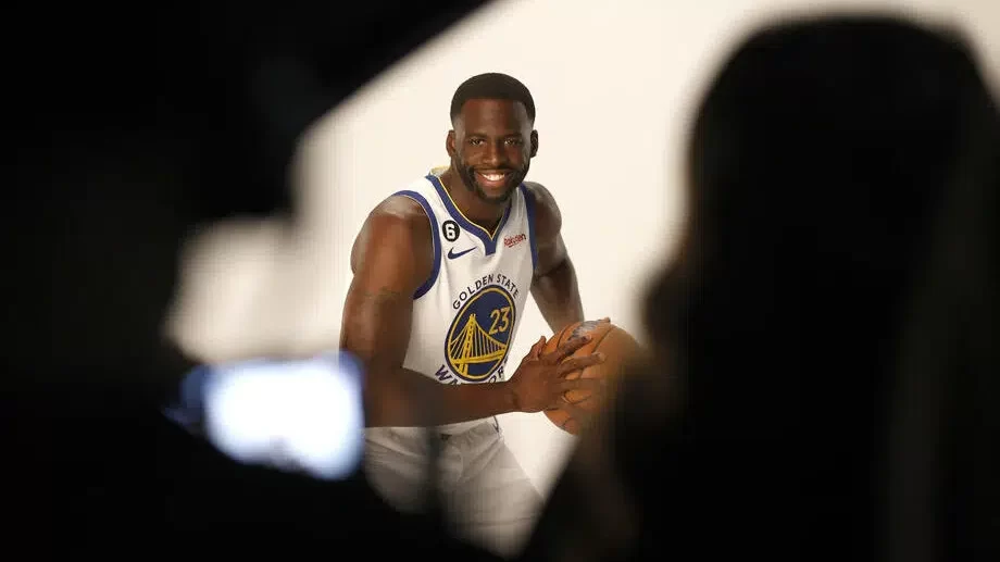 Drejmond Grin sve dalje i dalje od Vorirosa, postaje neograničeno slobodan agent 1