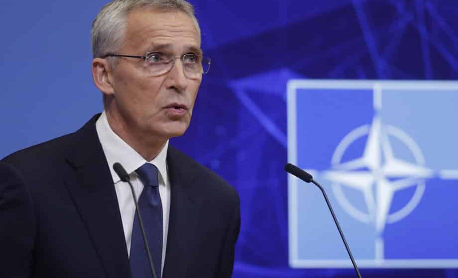 Stoltenberg: NATO treba da isporuči oružje Ukrajini 1