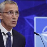 Stoltenberg: NATO treba da isporuči oružje Ukrajini 9